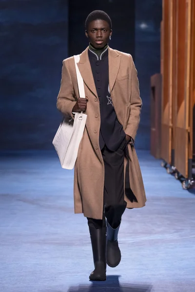 Look 29